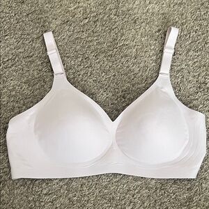Seamless light pink Bra